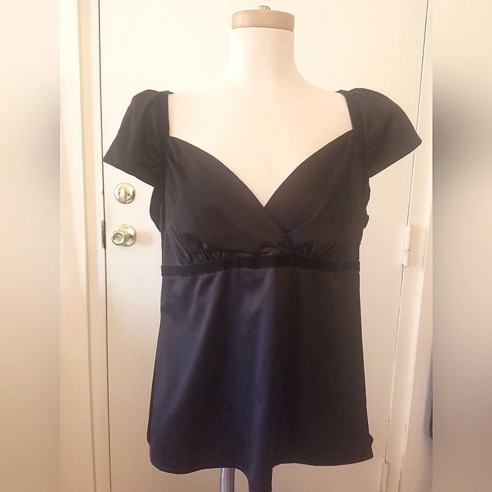 Black Satin Empire Waist Sweetheart Neckline Top w Velvet Trim